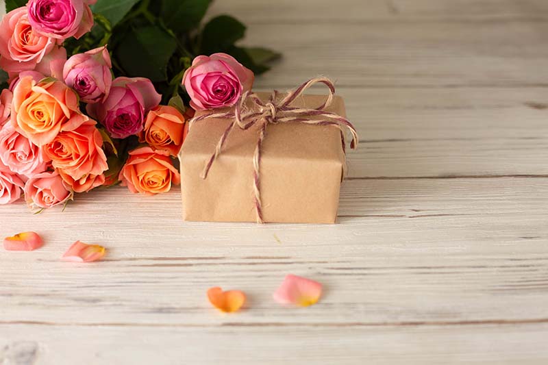 50代の女性にお財布をプレゼントする時のポイントとおすすめの商品をご紹介いたします