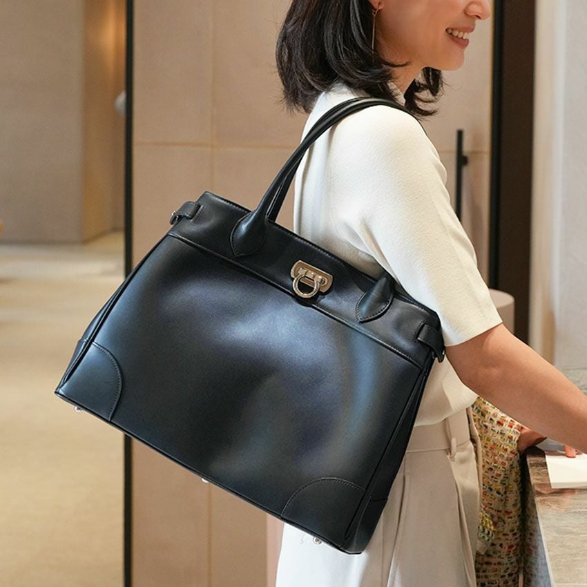【傳濱野】皇室御用達の濱野家WEB限定バッグ　出会った頃から永遠の定番classic tote(クラシックトート) A4 お仕事 肩にかかる